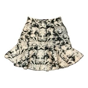 Elegant Black and White Patterned Women's Skirt  24 -25 Waistline